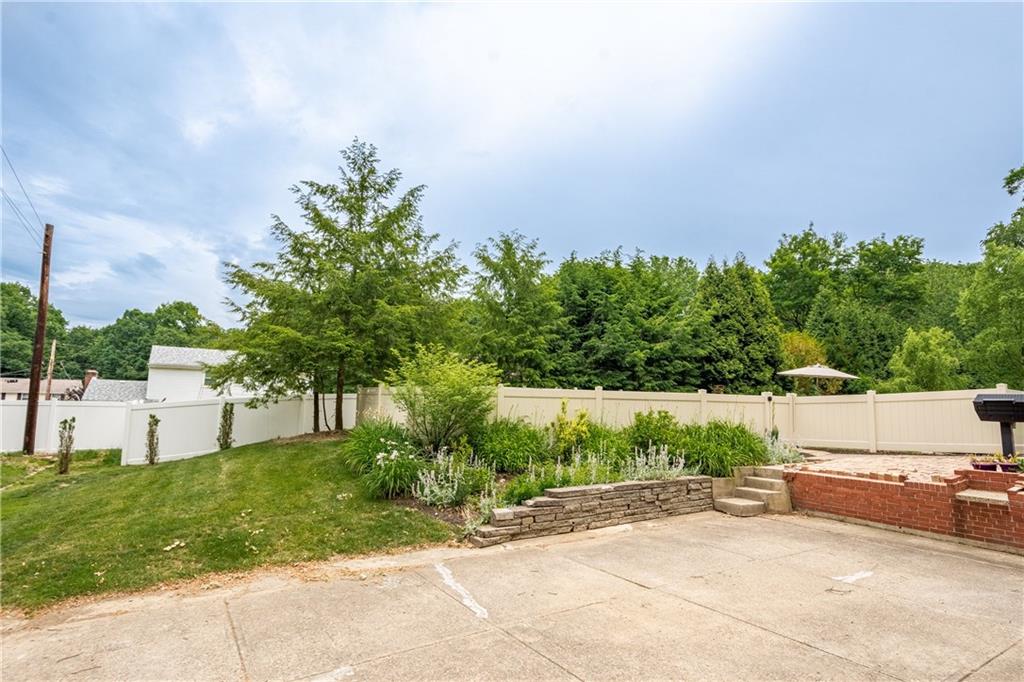 203 Henderson Road Pittsburgh, PA 15237 - Photo 22 of 25