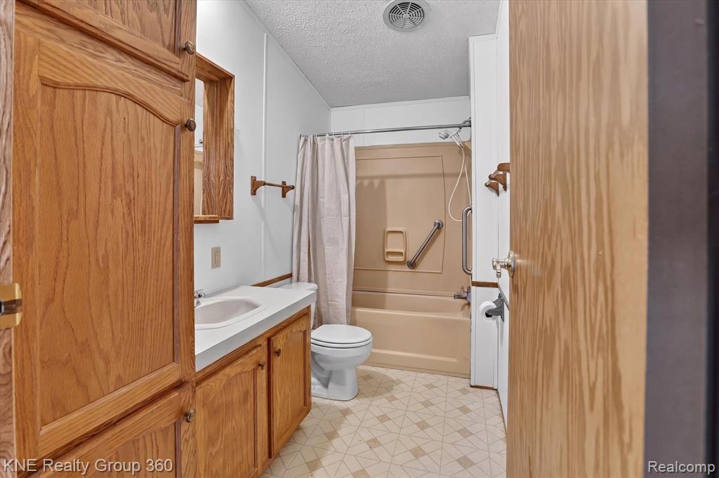 4884 Piersonville Road Columbiaville, MI 48421 - Photo 12 of 52