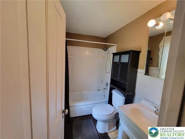 $335,000 | 313 East Fireline Road, Palmerton, PA 18071