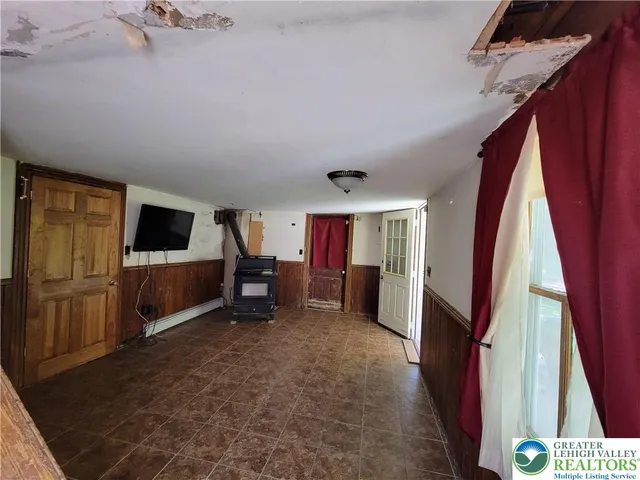 $335,000 | 313 East Fireline Road, Palmerton, PA 18071