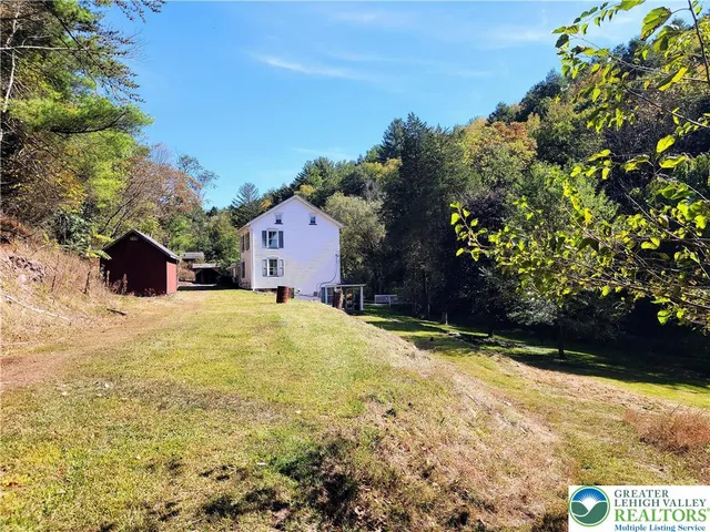 $335,000 | 313 East Fireline Road, Palmerton, PA 18071