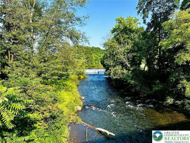 $335,000 | 313 East Fireline Road, Palmerton, PA 18071