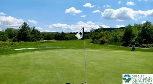 $335,000 | 313 East Fireline Road, Palmerton, PA 18071