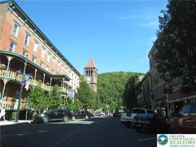 $335,000 | 313 East Fireline Road, Palmerton, PA 18071