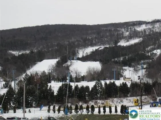 $335,000 | 313 East Fireline Road, Palmerton, PA 18071