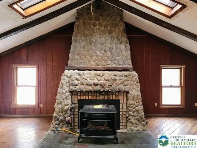 $335,000 | 313 East Fireline Road, Palmerton, PA 18071