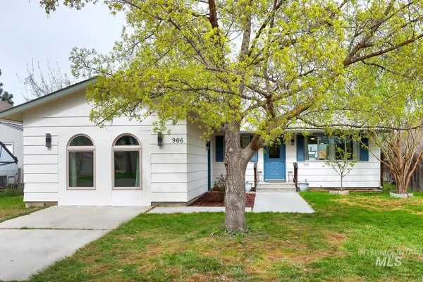 $315,000 | 906 East 4th Street, Emmett, ID 83617