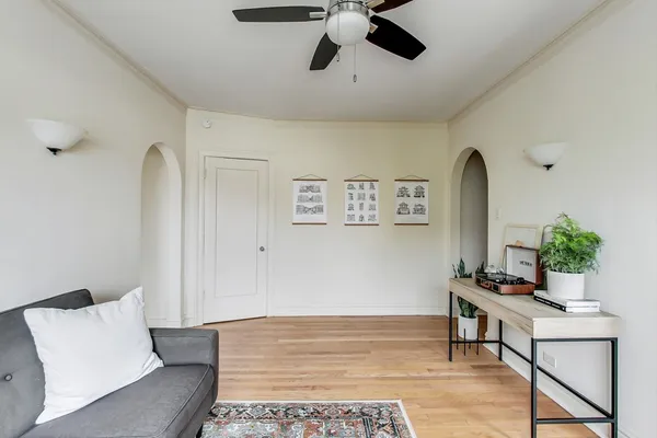 $2,745 | 1824 North Lincoln Park West, Unit 211, Chicago, IL 60614