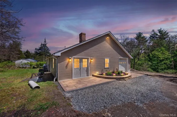 $425,000 | 71 Blacks Road, Kingston, NY 12401