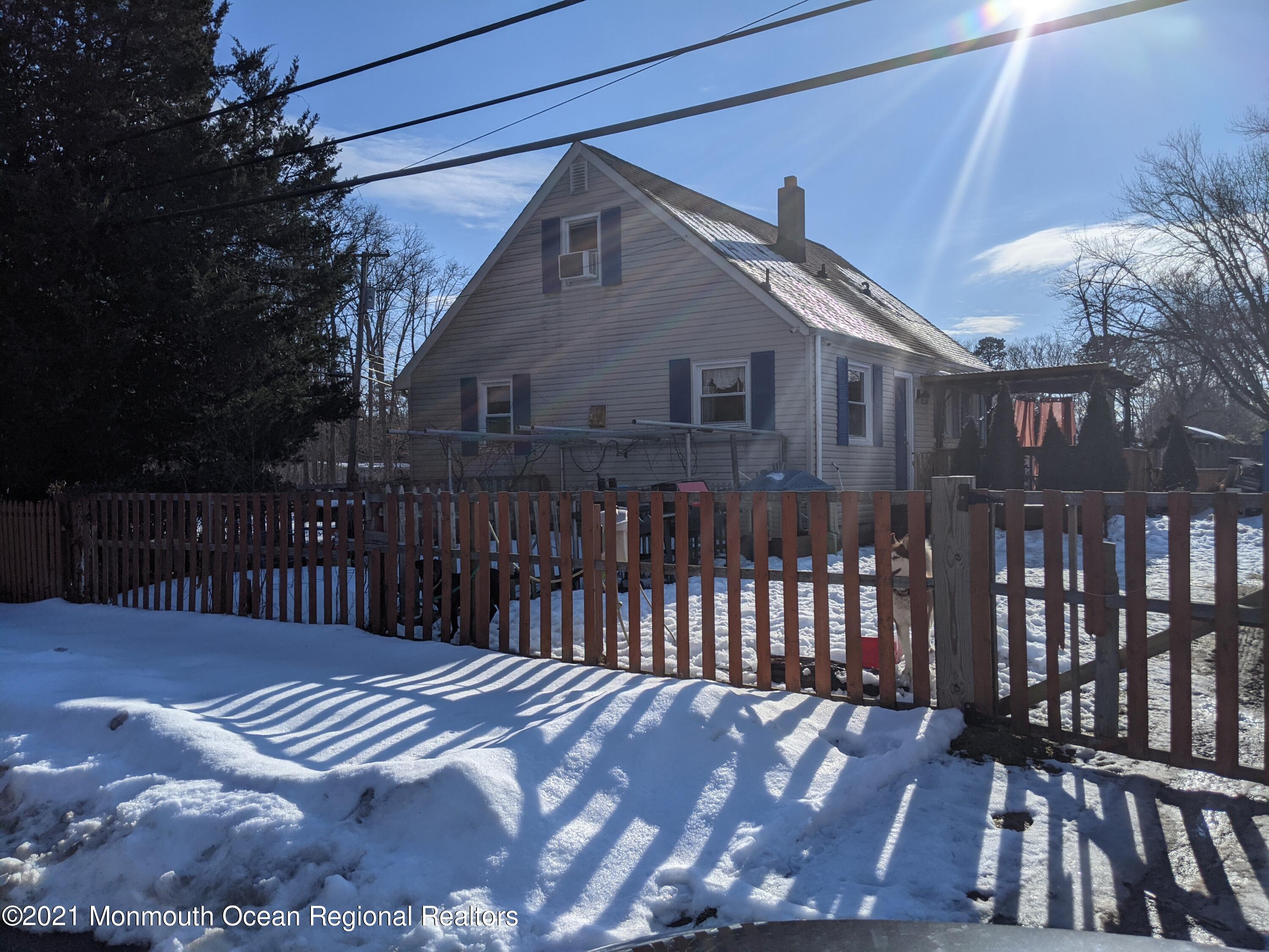 538 Georgia Tavern Road Howell, NJ 07731 - Photo 3 of 9 FDC2A7AC-2D28-4907-A72C-6A27864B230B
