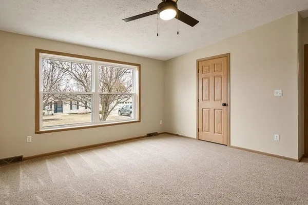 $99,900 | 5647 Buttercup Lane, Machesney Park, IL 61115