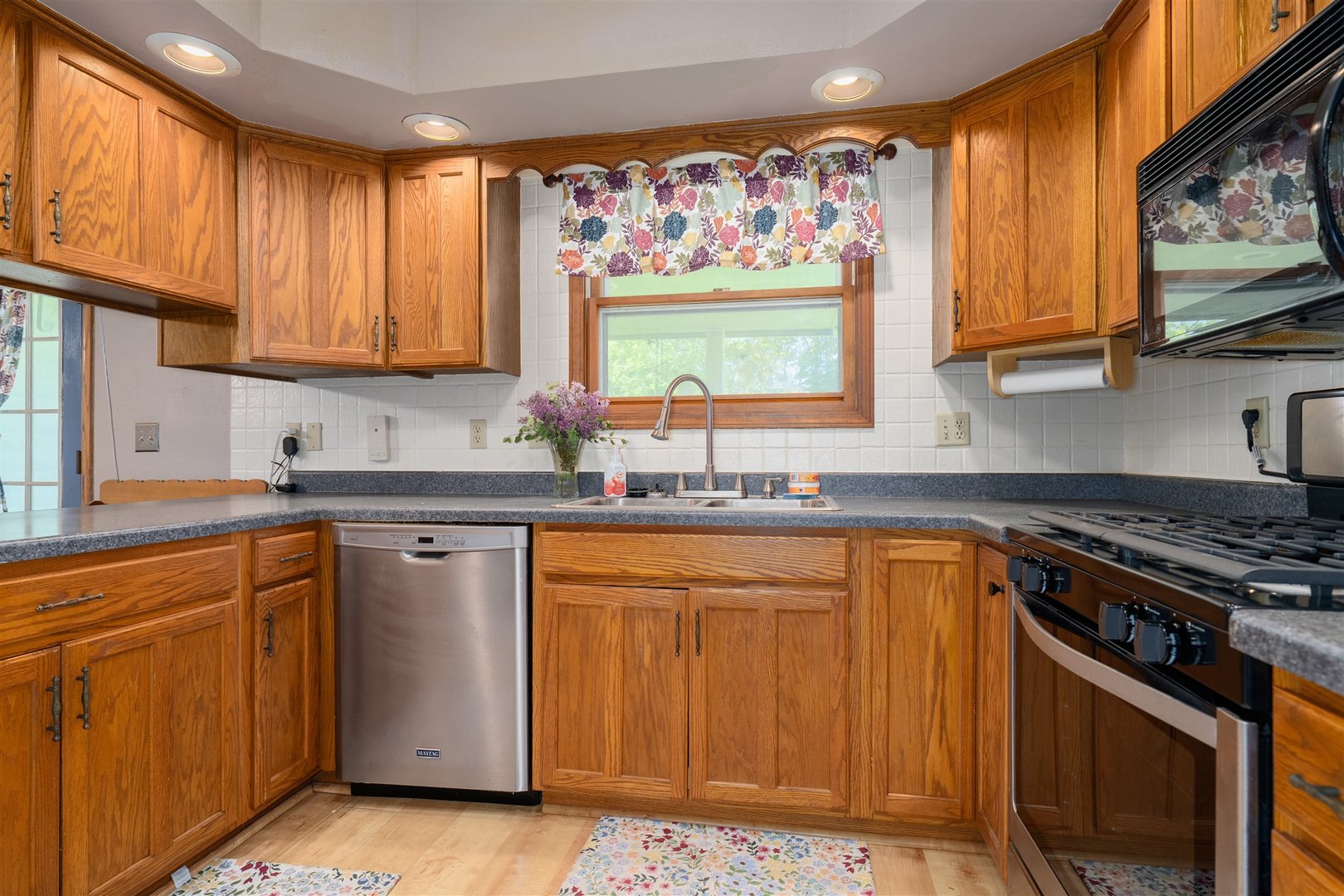 1107 Bailey Drive Pontiac, IL 61764 - Photo 10 of 56