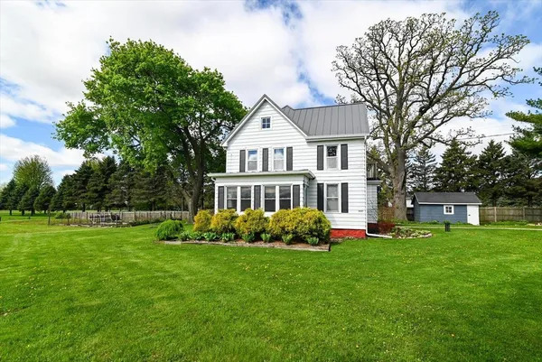 $480,000 | 6059 Portage Road, DeForest, WI 53532
