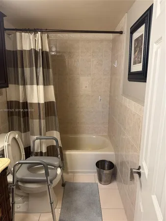 $300,000 | 2731 Northeast 14th Street, Unit 324, Pompano Beach, FL 33062