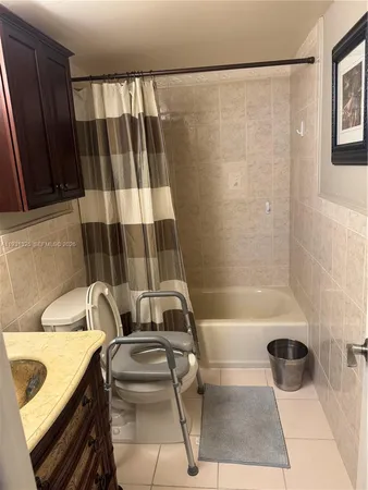 $300,000 | 2731 Northeast 14th Street, Unit 324, Pompano Beach, FL 33062