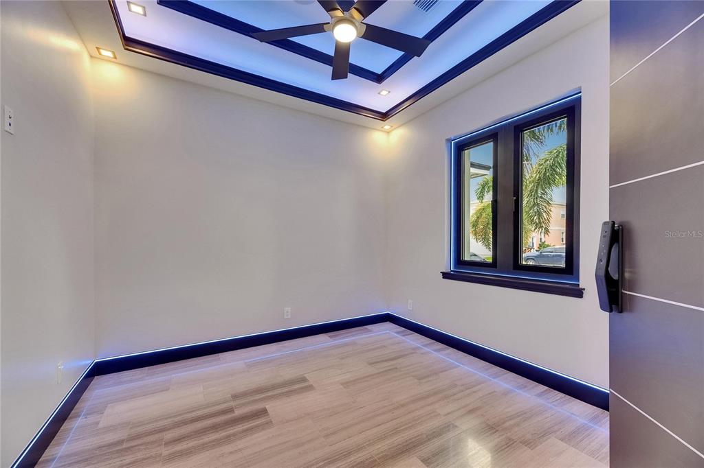 6528 Simone Shores Circle Apollo Beach, FL 33572 - Photo 19 of 98 a view of empty room with window