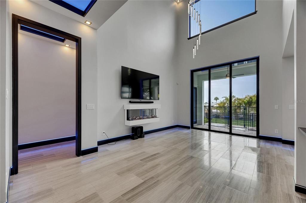 6528 Simone Shores Circle Apollo Beach, FL 33572 - Photo 25 of 98