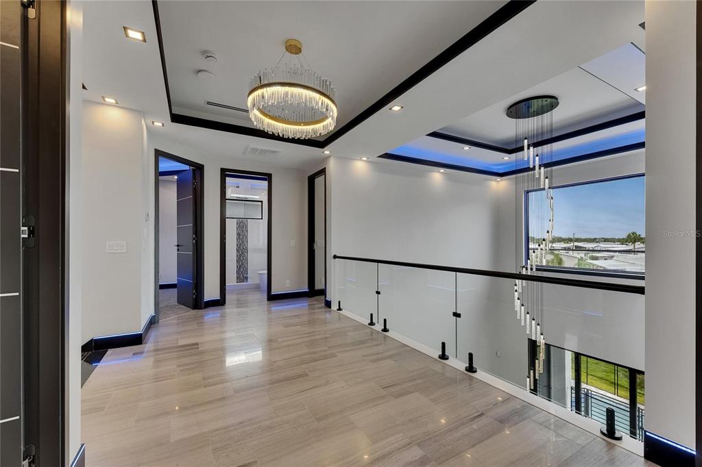 6528 Simone Shores Circle Apollo Beach, FL 33572 - Photo 61 of 98 a view of a hallway with entryway