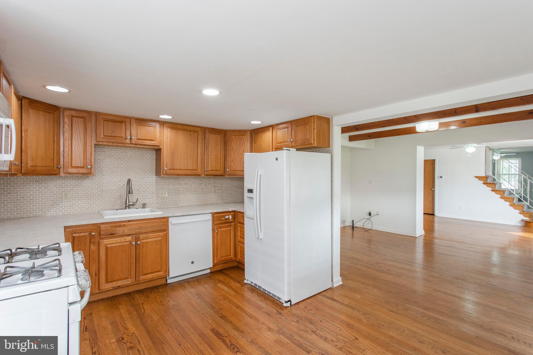 655 Coates Street Bridgeport, PA 19405 - Photo 11 of 34