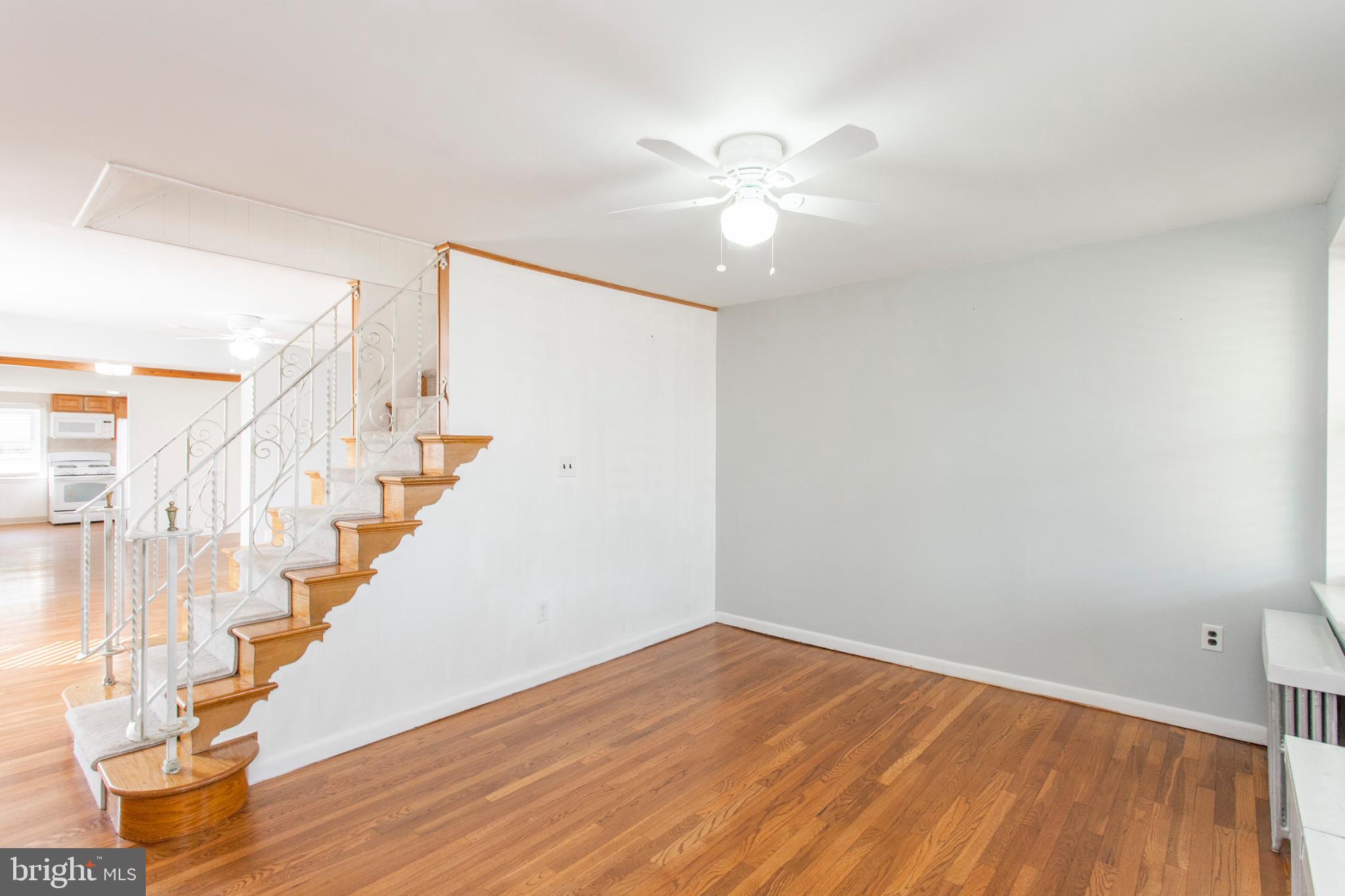 655 Coates Street Bridgeport, PA 19405 - Photo 4 of 34 1st Living Room Area