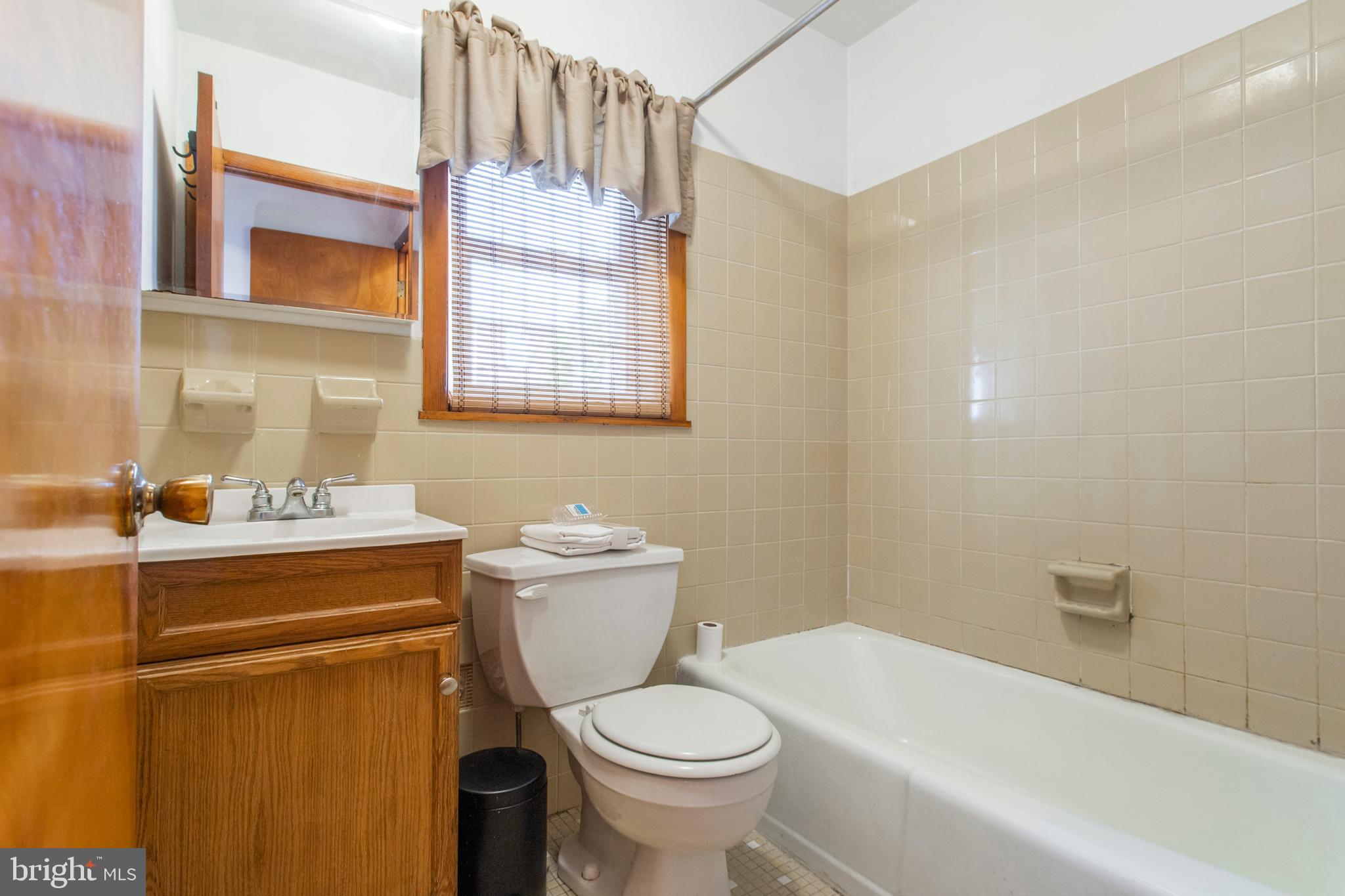 655 Coates Street Bridgeport, PA 19405 - Photo 34 of 34 Cottage Bathroom