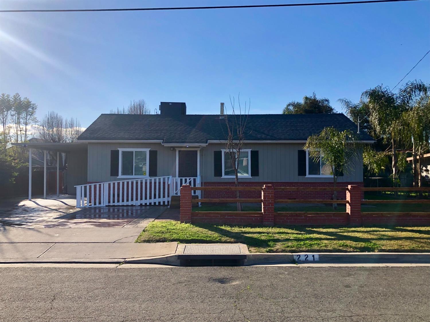 221 Peck Colony Road Reedley, CA 93654 - Photo 3 of 27 Gallery Image 3
