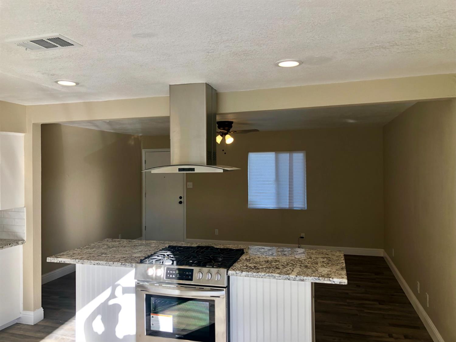 221 Peck Colony Road Reedley, CA 93654 - Photo 8 of 27 Gallery Image 8
