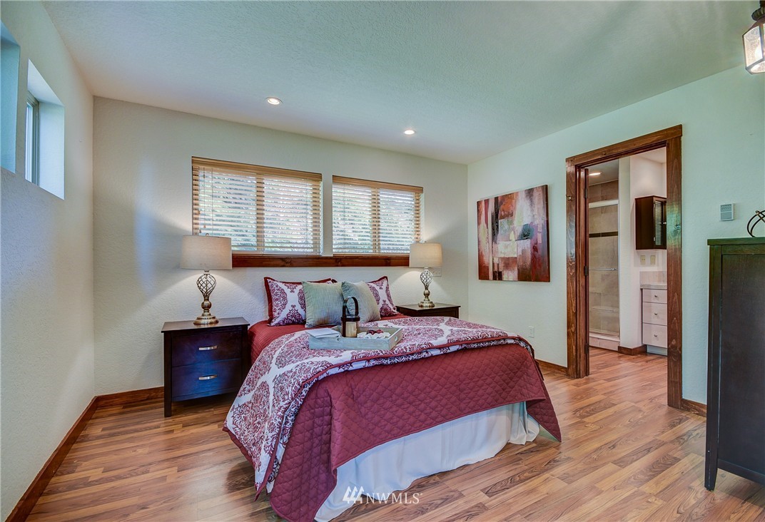 4504 Anaco Beach Road Anacortes, WA 98221 - Photo 11 of 25 Gallery Image 11