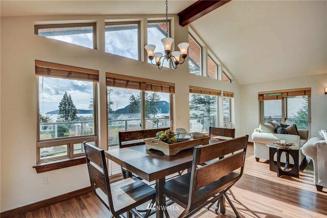 4504 Anaco Beach Road Anacortes, WA 98221 - Photo 6 of 25 Gallery Image 6