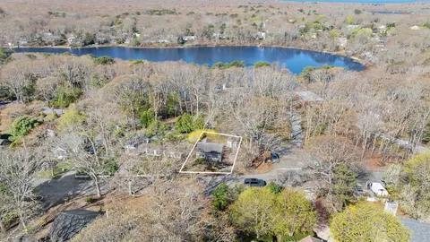 $799,000 | 170 Little Fresh Pond Road, Southampton, NY 11968