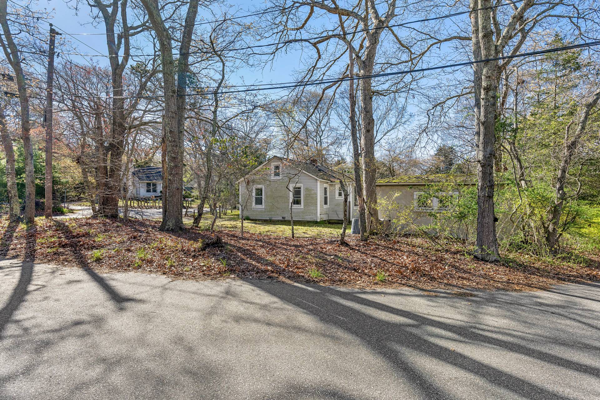 170 Little Fresh Pond Road Southampton, NY 11968 - Photo 14 of 17