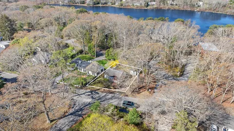 $799,000 | 170 Little Fresh Pond Road, Southampton, NY 11968