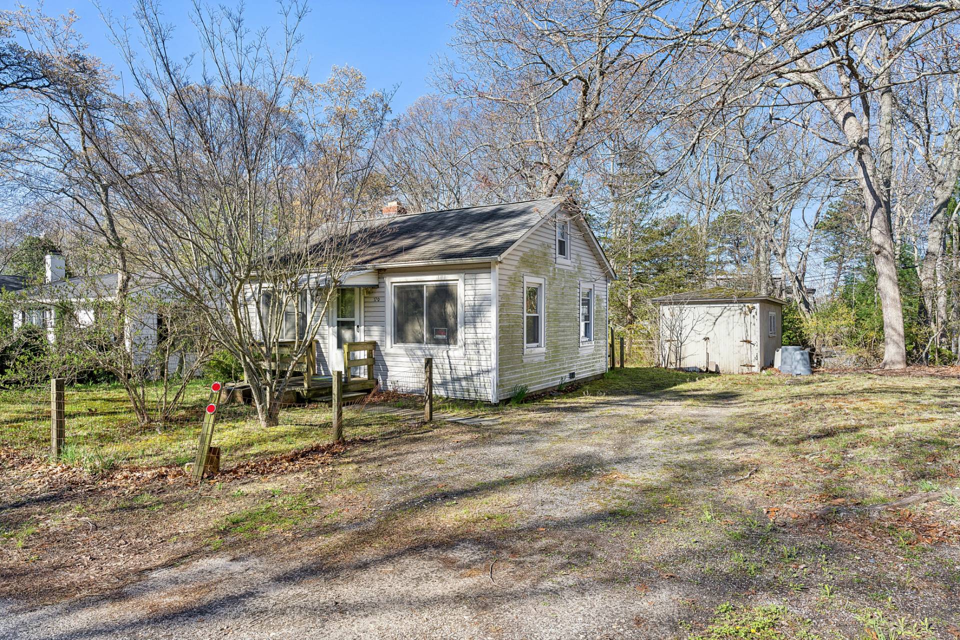 170 Little Fresh Pond Road Southampton, NY 11968 - Photo 2 of 17