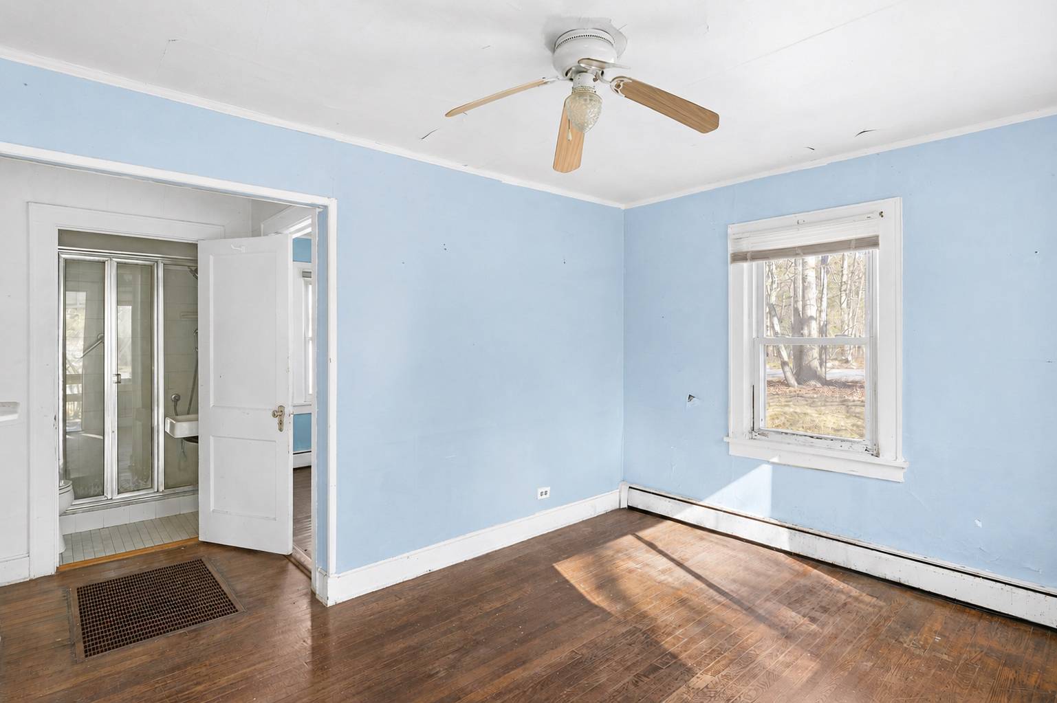 170 Little Fresh Pond Road Southampton, NY 11968 - Photo 4 of 17