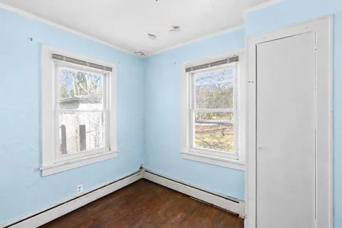 $799,000 | 170 Little Fresh Pond Road, Southampton, NY 11968
