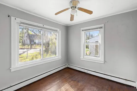 $799,000 | 170 Little Fresh Pond Road, Southampton, NY 11968