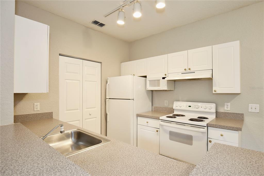 822 Grand Regency Pointe, Unit 103 Altamonte Springs, FL 32714 - Photo 5 of 20