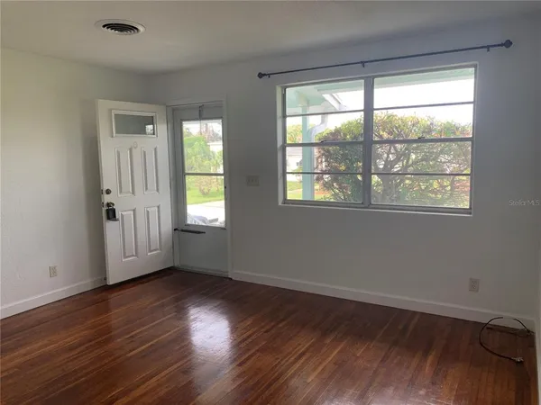 $1,400 | 2007 Schulte Avenue, Unit 1, Daytona Beach, FL 32118