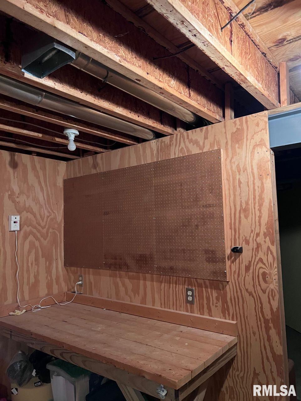 4664 Svenson Drive Springfield, IL 62711 - Photo 30 of 32