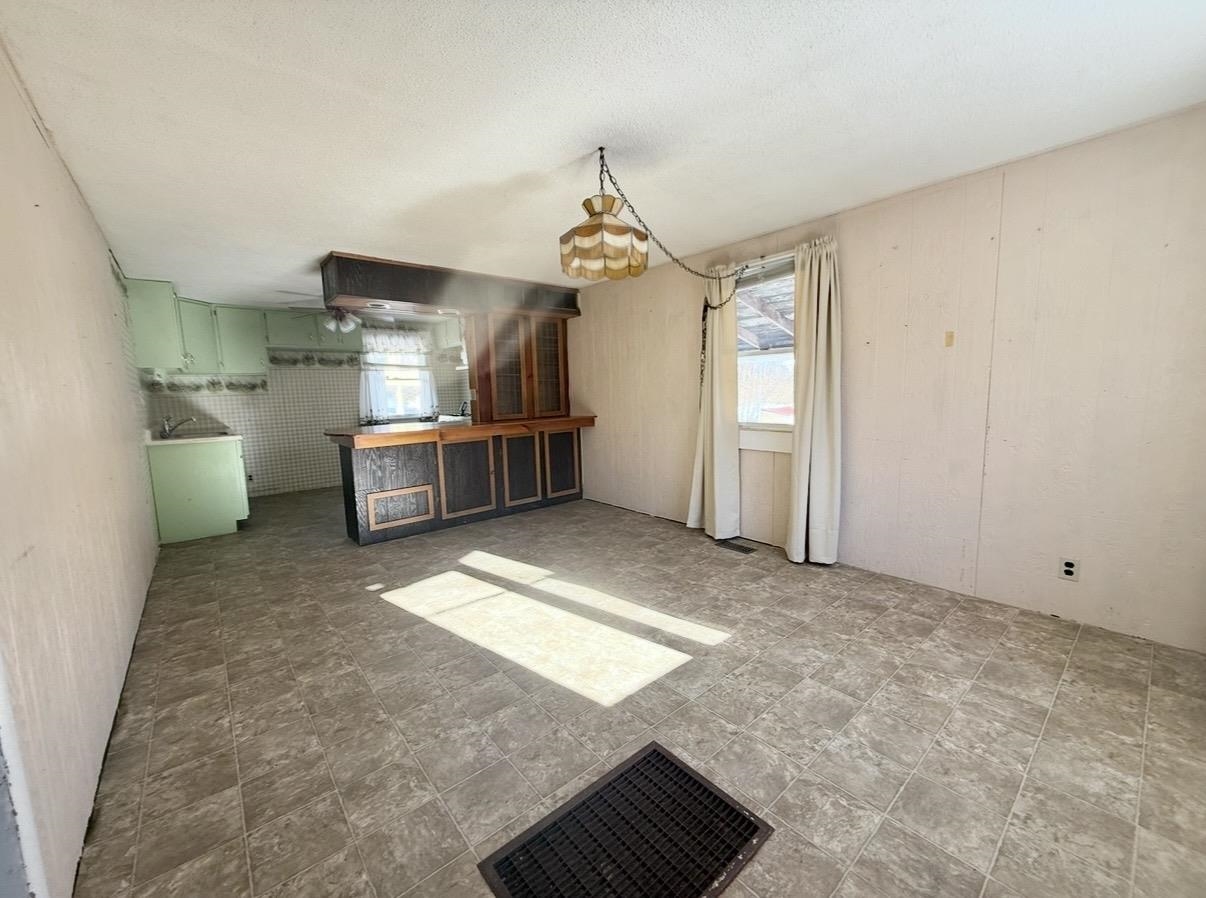 129 Grove Street Poultney, VT 05764 - Photo 12 of 29