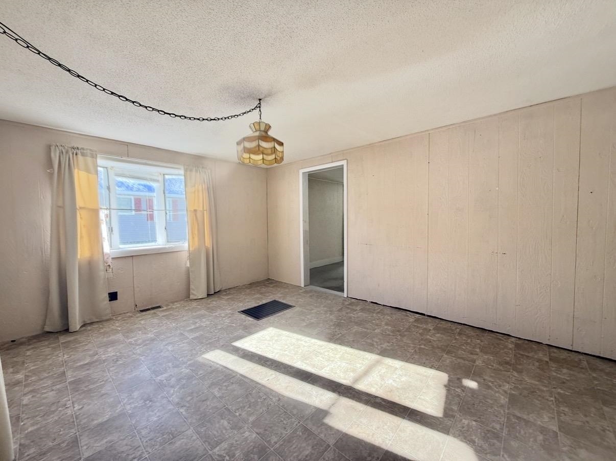 129 Grove Street Poultney, VT 05764 - Photo 13 of 29