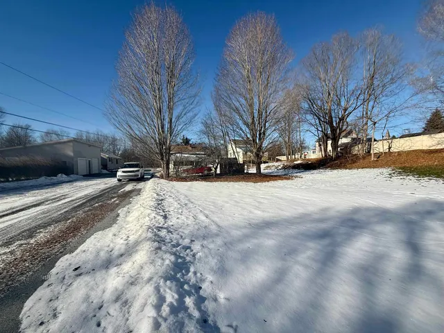 $175,000 | 129 Grove Street, Poultney, VT 05764