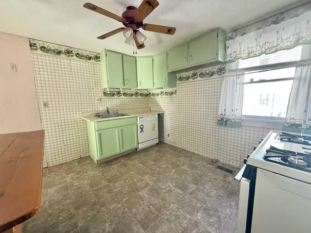 $175,000 | 129 Grove Street, Poultney, VT 05764