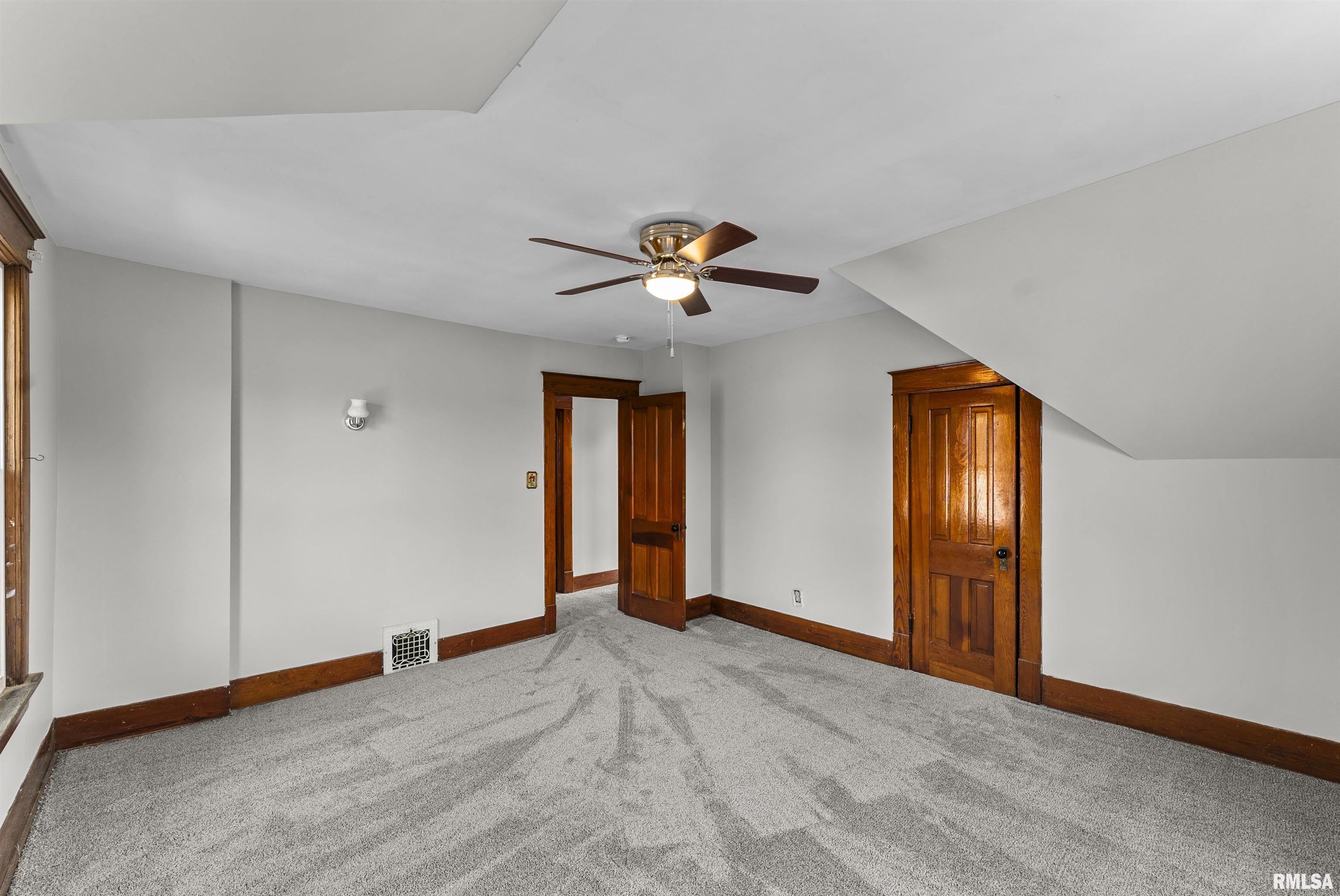 1703 18th Avenue Moline, IL 61265 - Photo 10 of 20