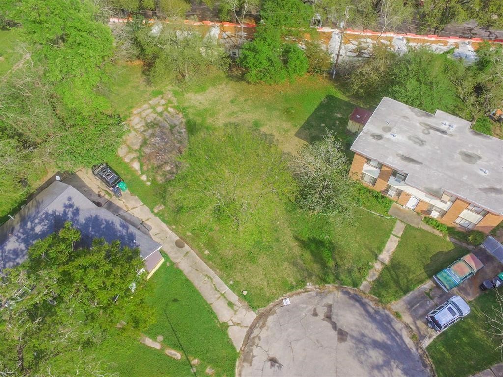 4327 Alconbury Lane Houston, TX 77021 - Photo 2 of 6 an aerial view of a house