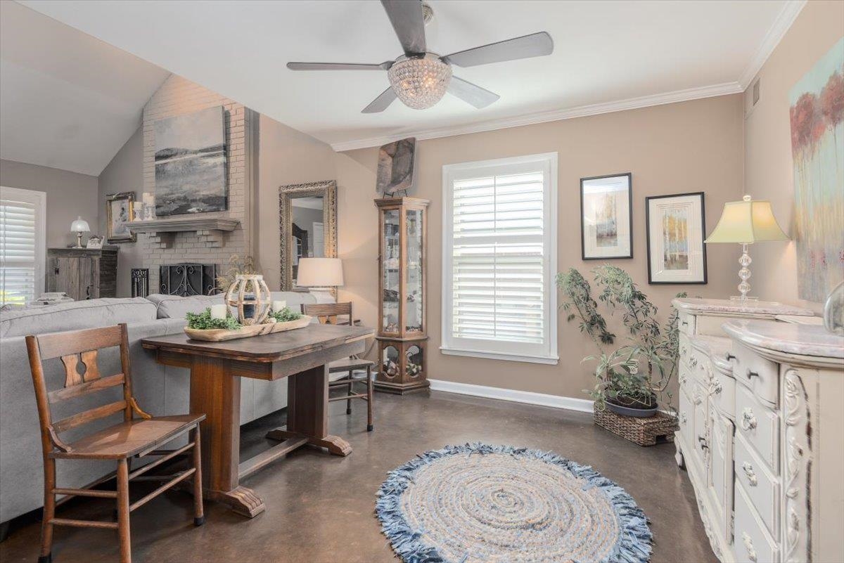 8523 Bazemore Road Memphis, TN 38018 - Photo 6 of 40 a dining room with furniture and window