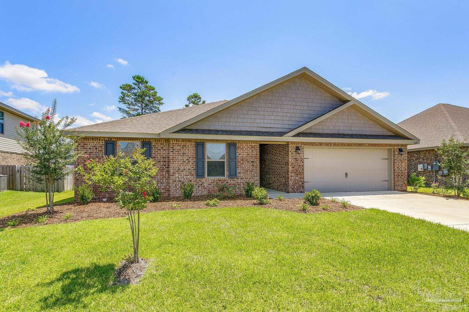 360 Merlin Court Crestview, FL 32539 - Photo 3 of 38 Gallery Image 3