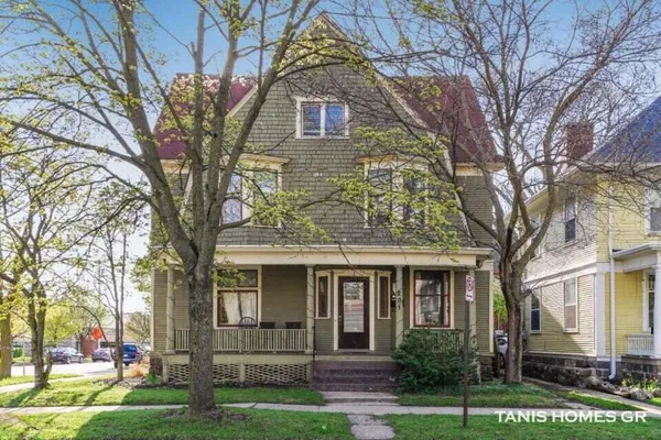 $474,900 | 201 Lafayette Avenue Northeast, Grand Rapids, MI 49503