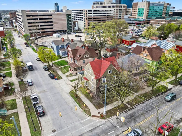 $474,900 | 201 Lafayette Avenue Northeast, Grand Rapids, MI 49503