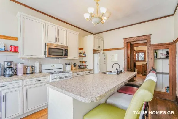 $474,900 | 201 Lafayette Avenue Northeast, Grand Rapids, MI 49503